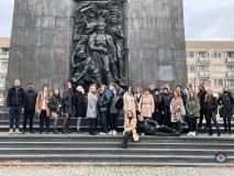 2021.11.18 wycieczka do warszawy (11).jpg
