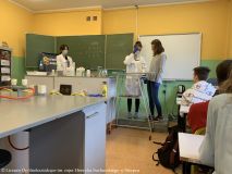 2020.10.09 Doświadcz chemii  w szkole (15).jpg