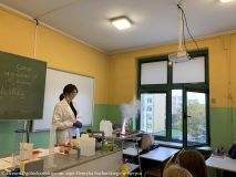 2020.10.09 Doświadcz chemii  w szkole (38).jpg