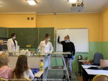 2020.10.09 Doświadcz chemii  w szkole (43).jpg