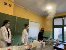 2020.10.09 Doświadcz chemii  w szkole (49).jpg