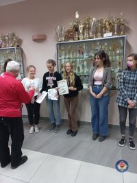 2021.11.23 sukcesy szachistów (18).jpg