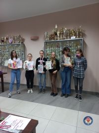 2021.11.23 sukcesy szachistów (20).jpg